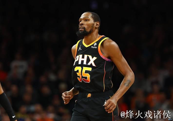 杜兰特利用掩护命中三分，终场前火箭与掘金连中四记远投对决